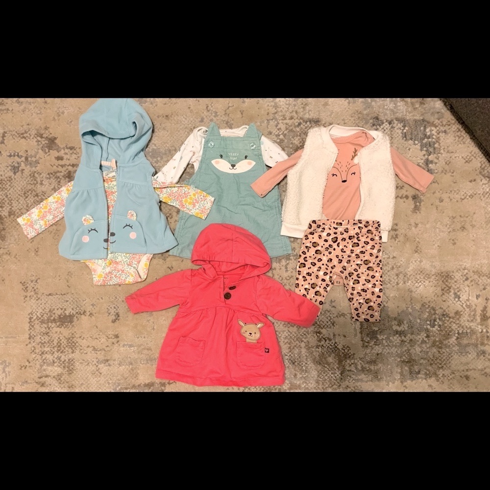 4 Carter’s Infant Girl Outfits